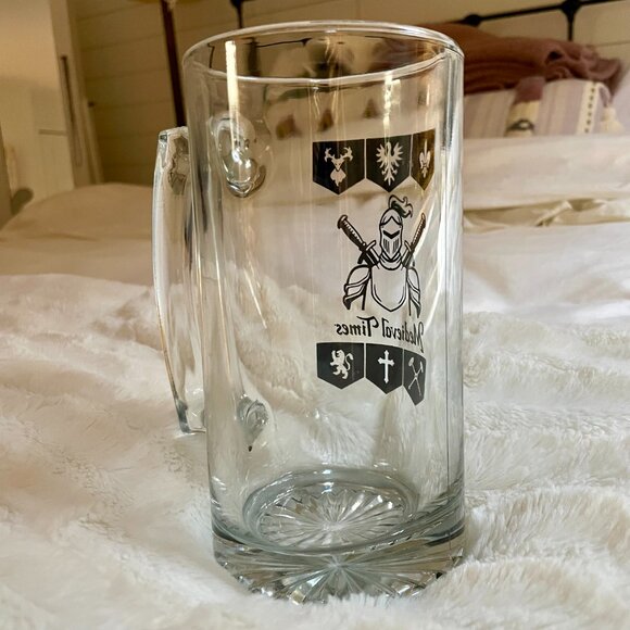 Medieval Times 24 oz Clear Glass Beer Stein Mug 7" tall 3.5" diameter - Picture 2 of 5